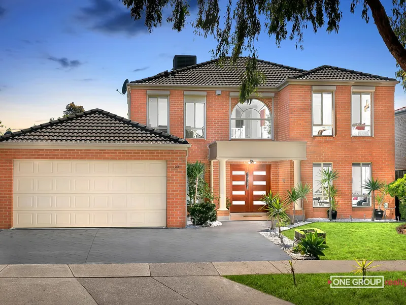 Luxury & Space defines this Family Home!