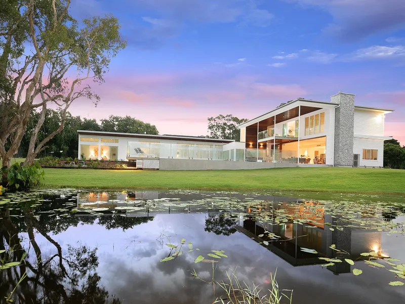 Contemporary Estate - ideally located on 5 acres