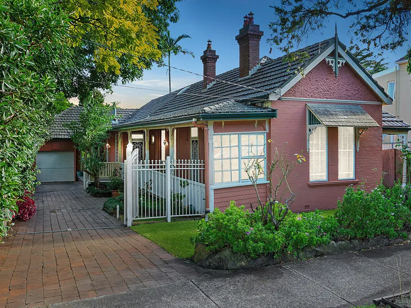 Delightful Single Level Living with Enviable North Facing Rear
