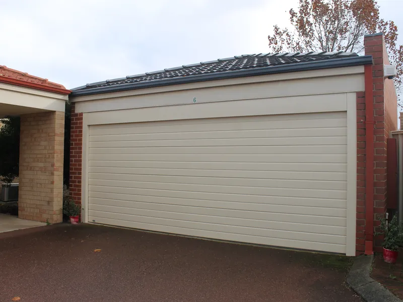 FANTASTIC LOW MAINTENANCE VILLA!