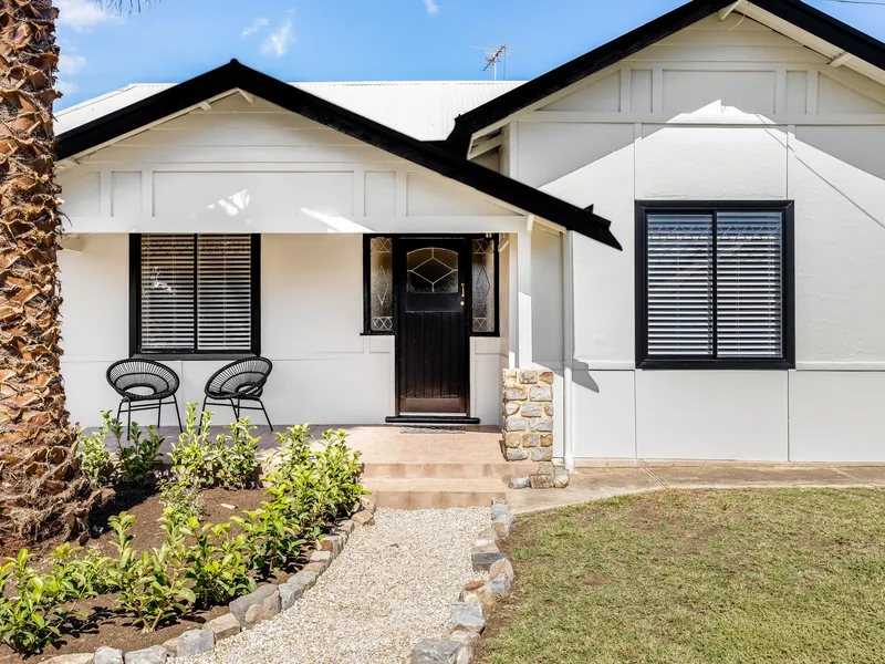 Delightful cottage charm, circa 1920