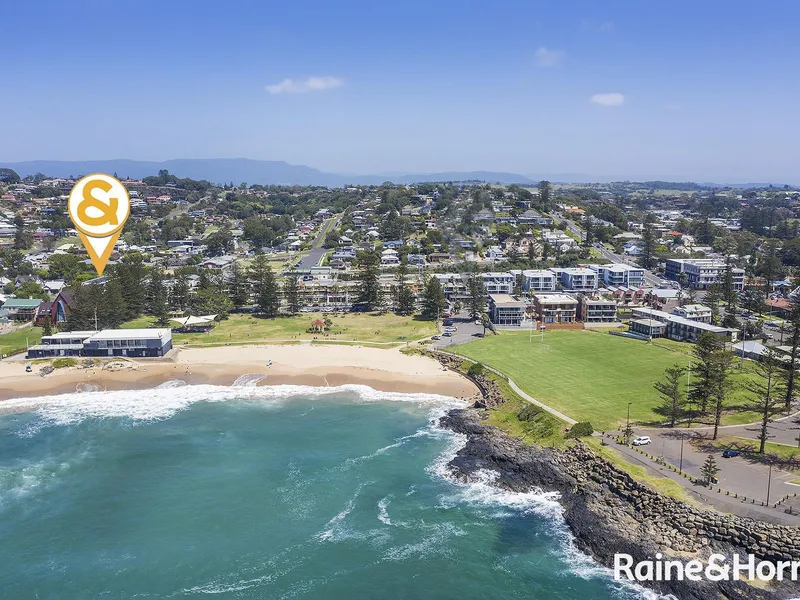 Fully furnished or not... you choose - 3 bedroom Luxury Townhouse 30 seconds from Surf Beach!