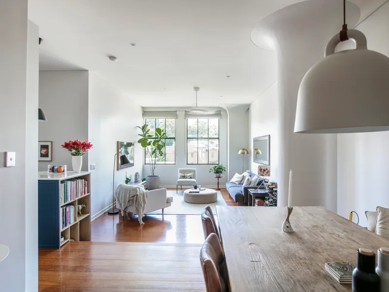 Updated warehouse apartment in Colgate building