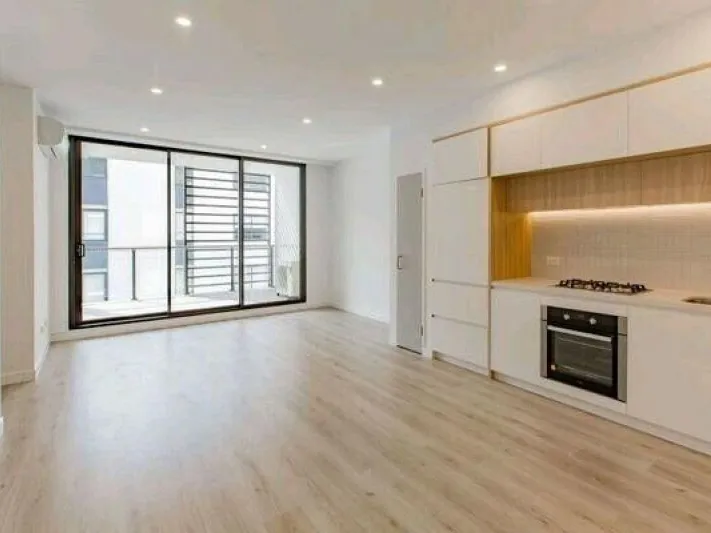 Near New Modern Two Bedroom Apartment With North facing in Prime Location