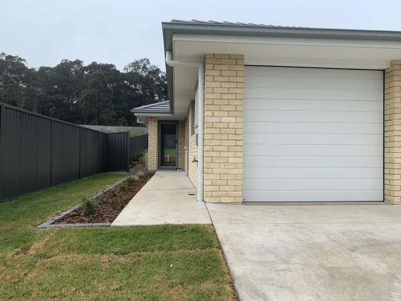 BRAND NEW Two Bedroom Duplex with Ducted Air Conditioning