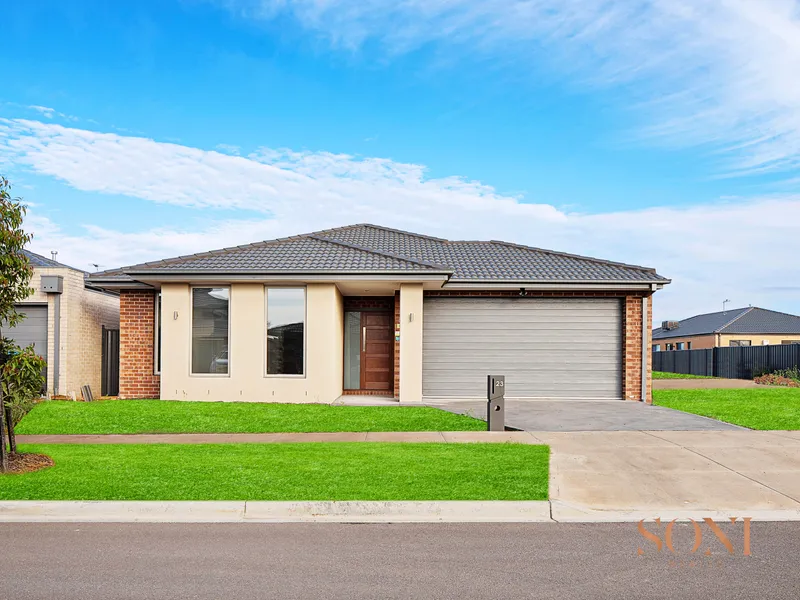 Spacious and Comfortable 4 Bedroom House in Tarneit