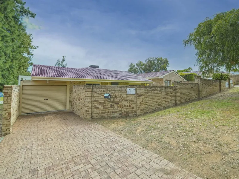 *UNDER OFFER*