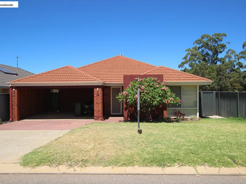 IDEAL INVESTMENT OR LOW MAINTENANCE HOME