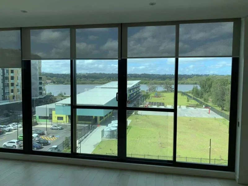 Marina Square! Nearly Brand New 2 Bedrooms apartment ! Just Above the Shopping Centre! To be the first to inspect!