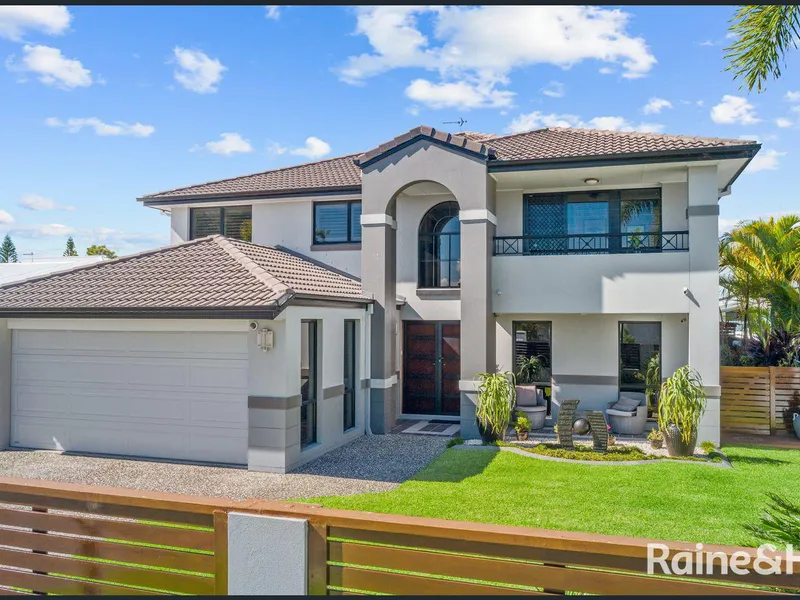 Outstanding Family Home (Unfurnished)