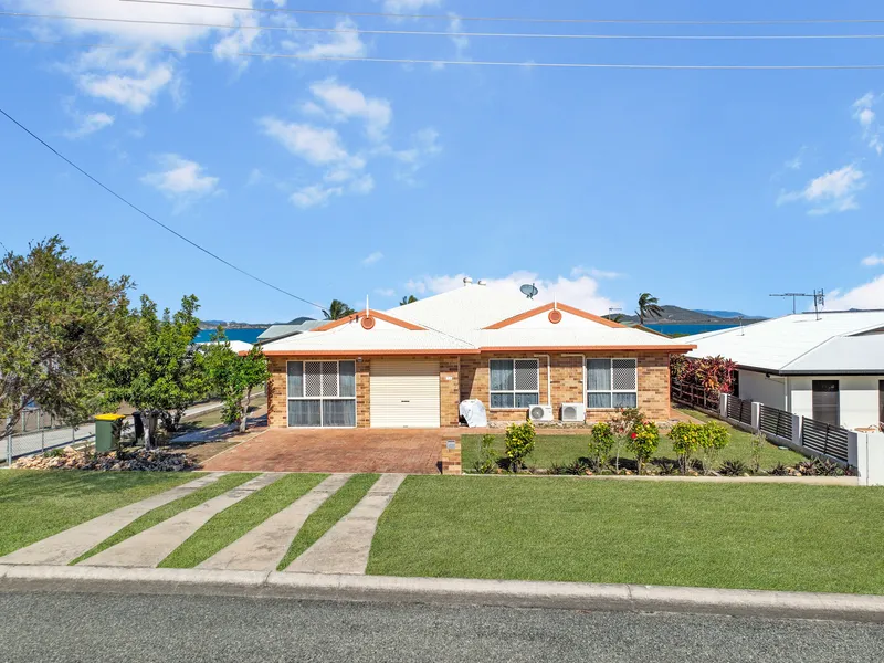 SPACIOUS BRICK NEAR MARINA
