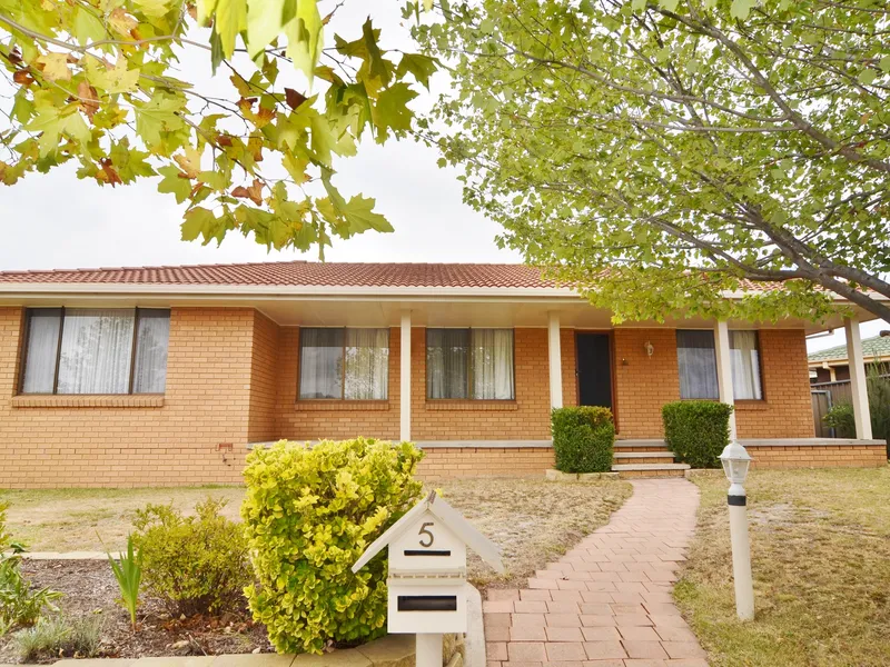 Beautifully presented 3 bedroom home with features galore