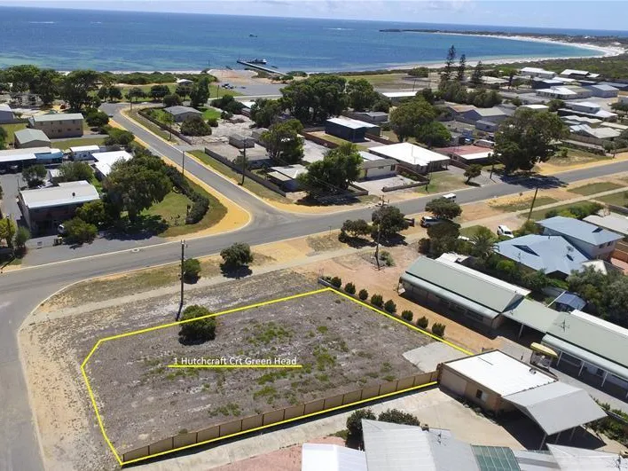 LARGE 1,022 SQM of COASTAL LAND