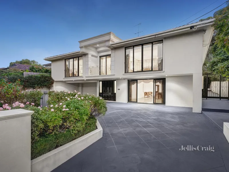 Family opulence with park vistas