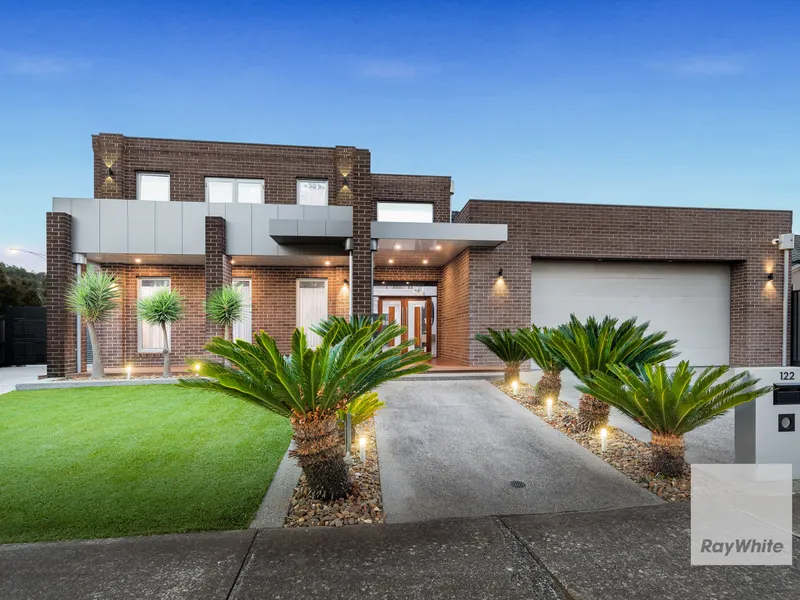 The Ultimate Entertainer's Haven!