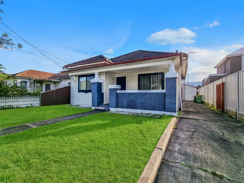 SPACIOUS 3 BEDROOM FAMILY HOME WITH EXTERNAL RUMPUS/RETREAT ROOM