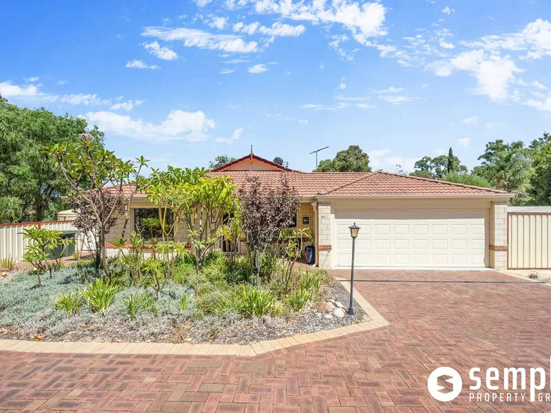 RARE OPPORTUNITY - Two Homes on a HUGE Block just 5kms to the beach!