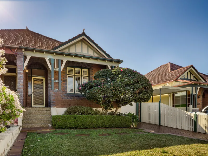 Elegant Character Semi