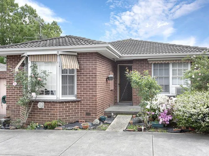 Bright two bedroom unit