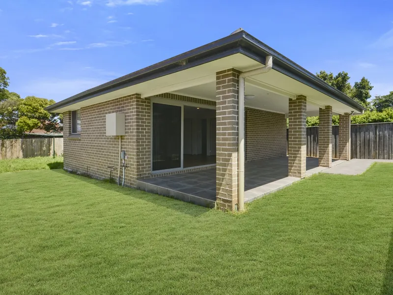 PRIVATE 2 BEDROOM HOUSE WITH BACKYARD - PETS NEGOTIABLE