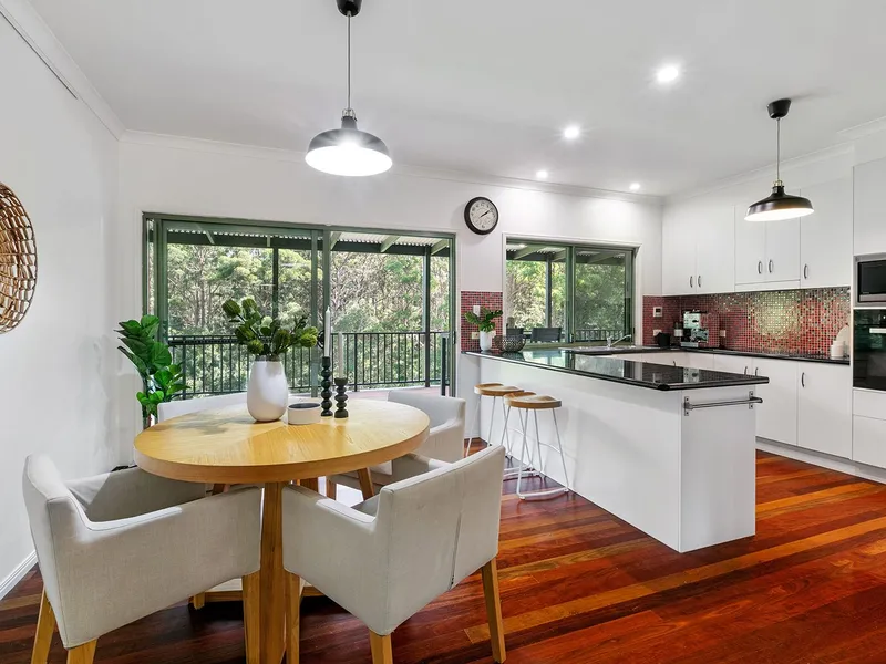 YOUR COUNTRY LIFESTYLE RETREAT AWAITS!   PRIVACY, POSITION & TRANQUILITY!