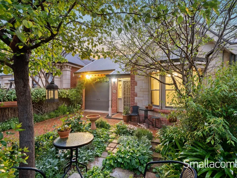 EXQUISITE PERIOD STYLE (Torrens Title) DUPLEX RESIDENCE ~ GREAT LOCATION