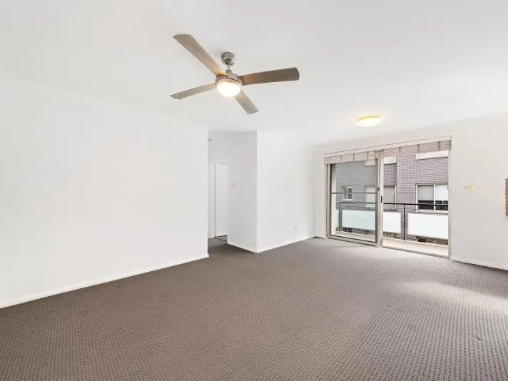 RENOVATED GRAND TWO BEDROOM APARTMENT