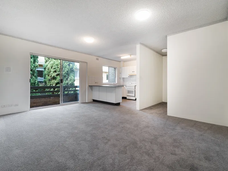 Light & Modern Apartment with Garage
