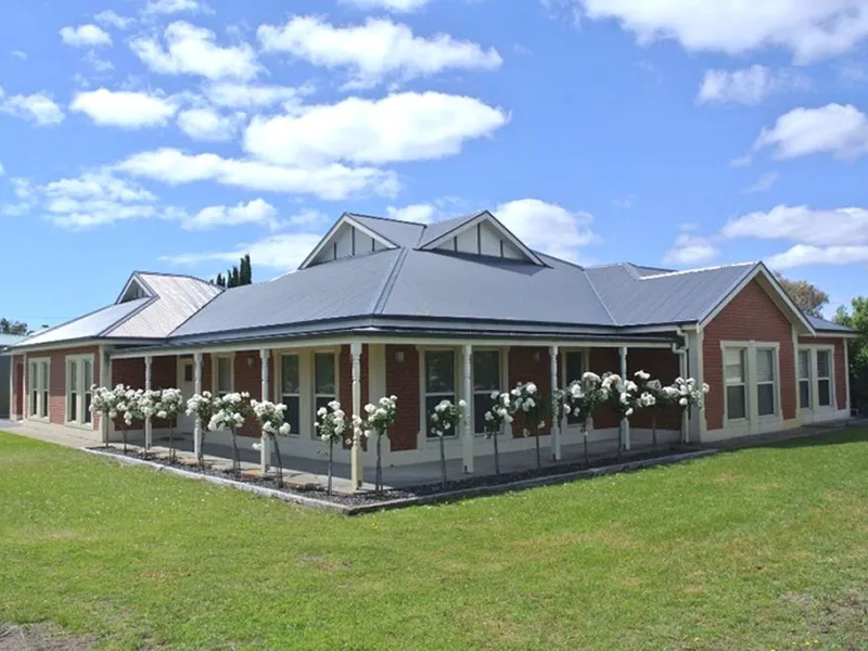 An Impressive Large Living Home