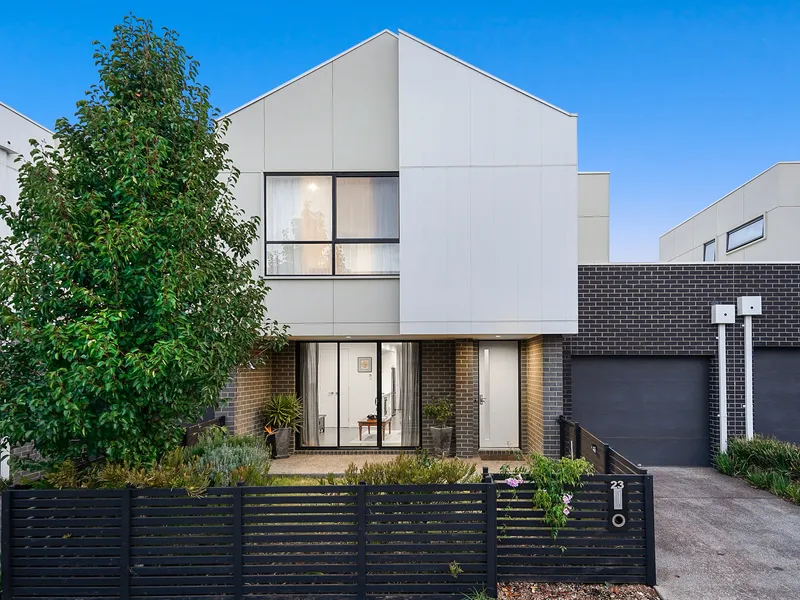 The Brief: Stunning architectural facade in Central of Springvale!