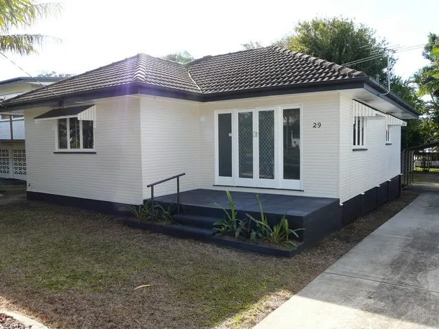 SPACIOUS RENOVATED COTTAGE WITH AIR CON 