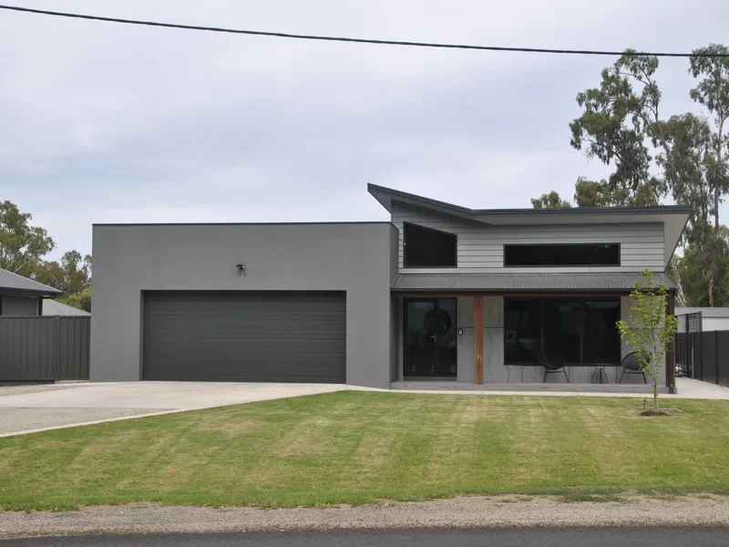 BEAUTIFUL HOME PERFECT LOCATION