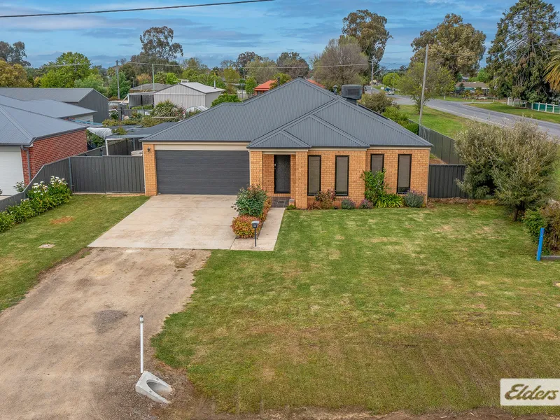 Family home close to the Murray River!
