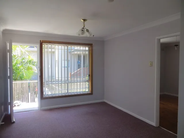 JUST MINUTES WALK TO THE BEACH