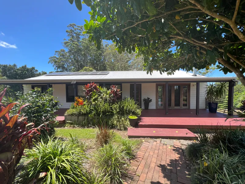 6 Plunkett Crescent, Boambee