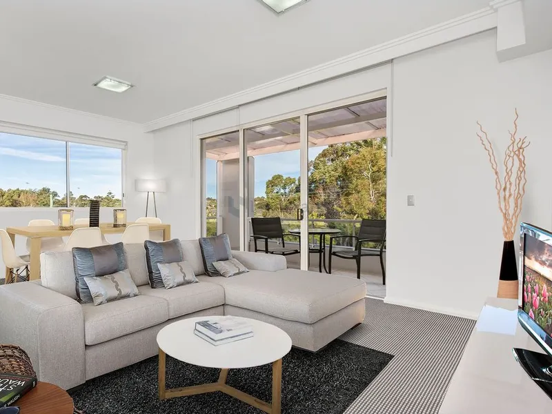 Contemporary Apartment in Lifestyle Setting