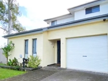 Immaculate Four-Bedroom Townhouse Close to Amenities!