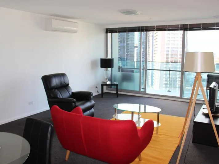 STUNNING FURNISHED APARTMENT!!