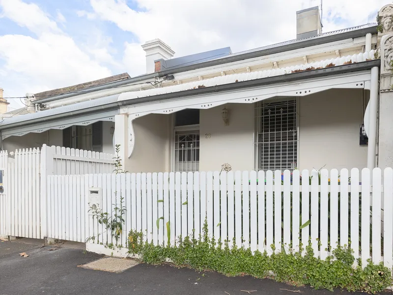 Renovated Inner City pad!