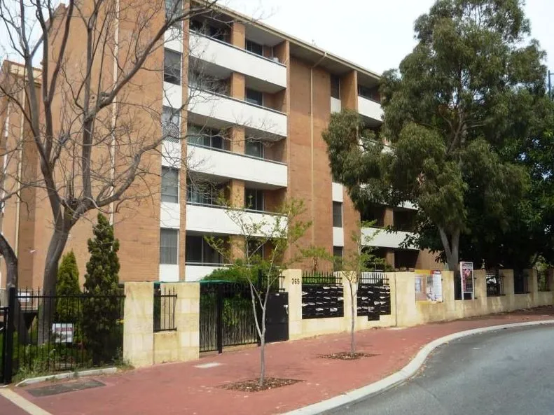 Low Maintenance Apartment in Amazing Location