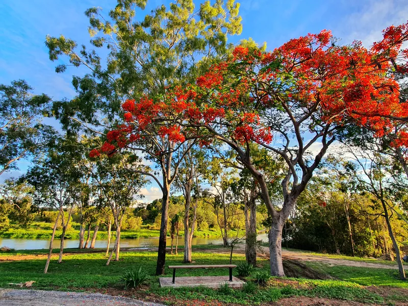 CORNER BLOCK - DUAL ACCESS!