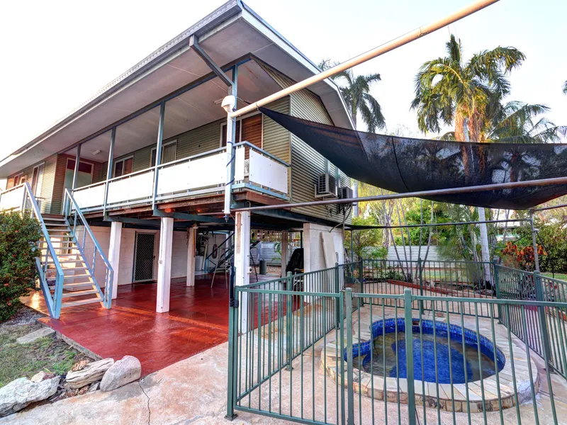 PRICE REDUCTION - Below Cost.....STYLISH UPGRADES to this SPACIOUS FAMILY HOME - Great Value