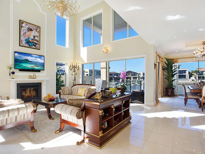 Luxury Limestone Elegance, Sovereign Islands