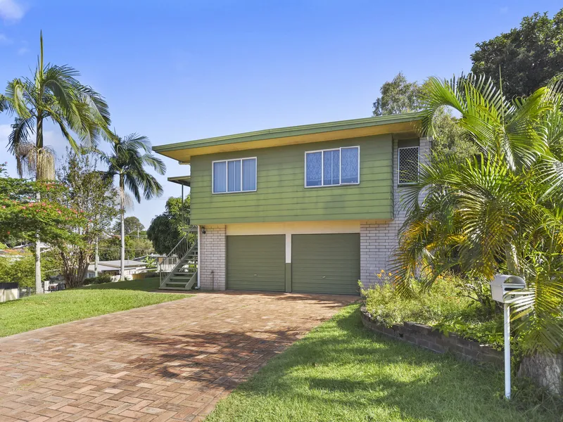 Spacious Highset Home with Ensuite - Cul De Sac Position