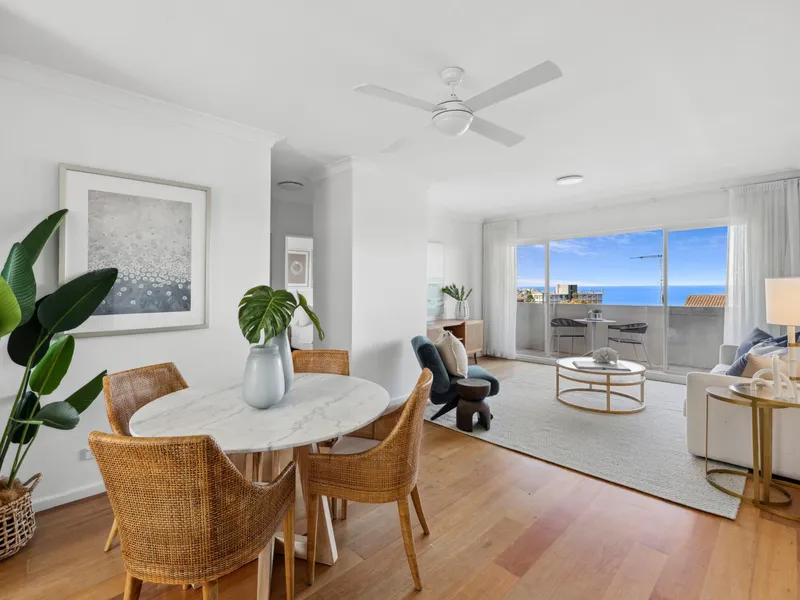 Good Morning Bondi! A Boutique Beachside Apartment With Wide Ocean Views To Ben Buckler