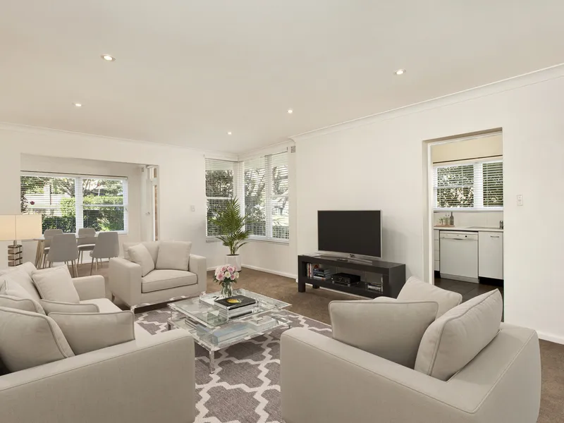 Modernised 2 Bedroom Unit in Great Location