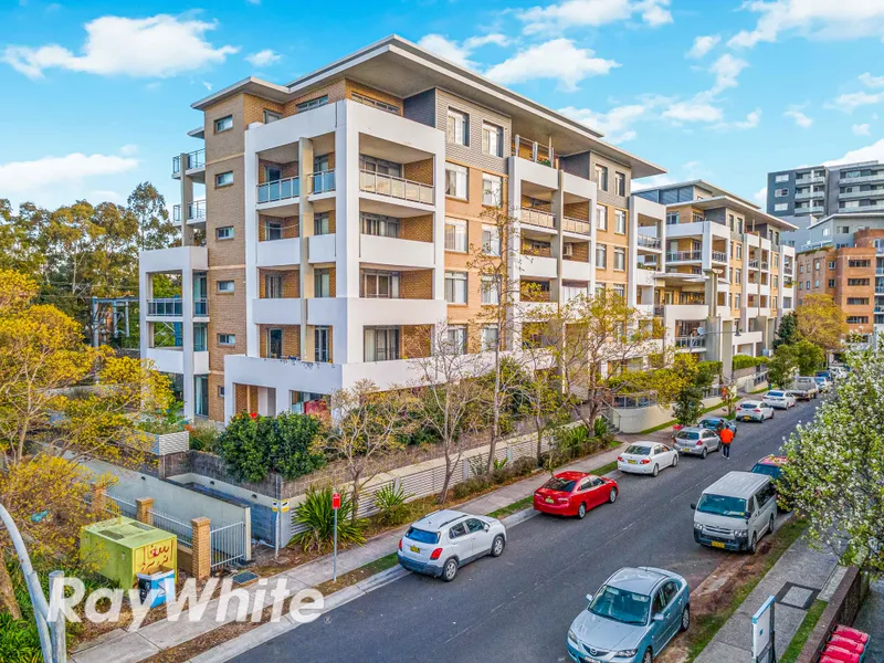 Located in prestigious Holroyd gardens