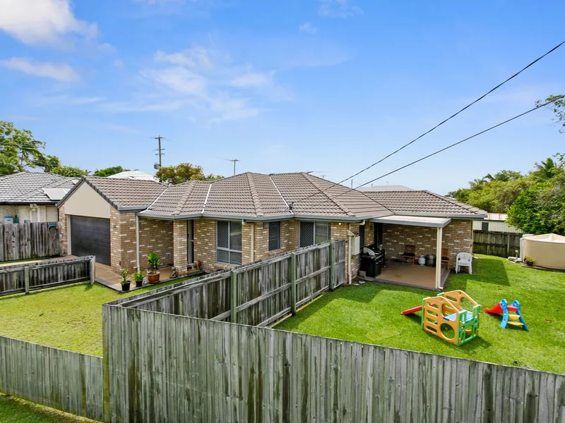 Bayside Family Home in the Heart of Wynnum!