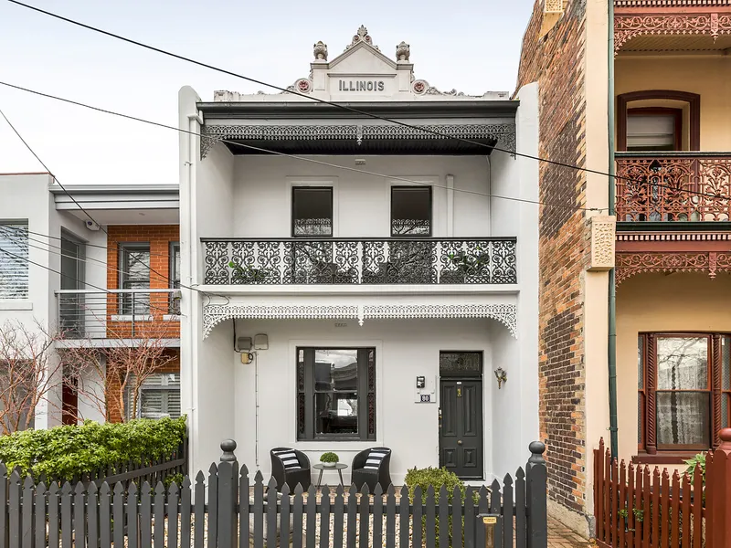Fully Renovated Balcony Terrace!