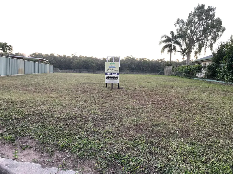 Ready to build block in quiet cul-de-sac